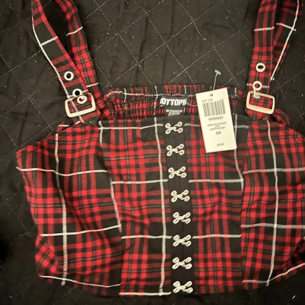 Marron Hookeye Plaid Crop Top